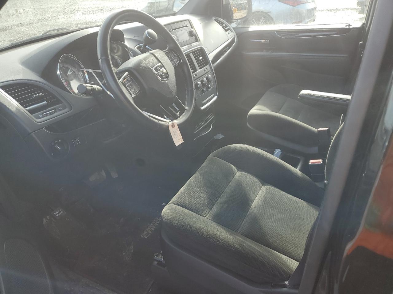 2017 Dodge Caravan - Image 7