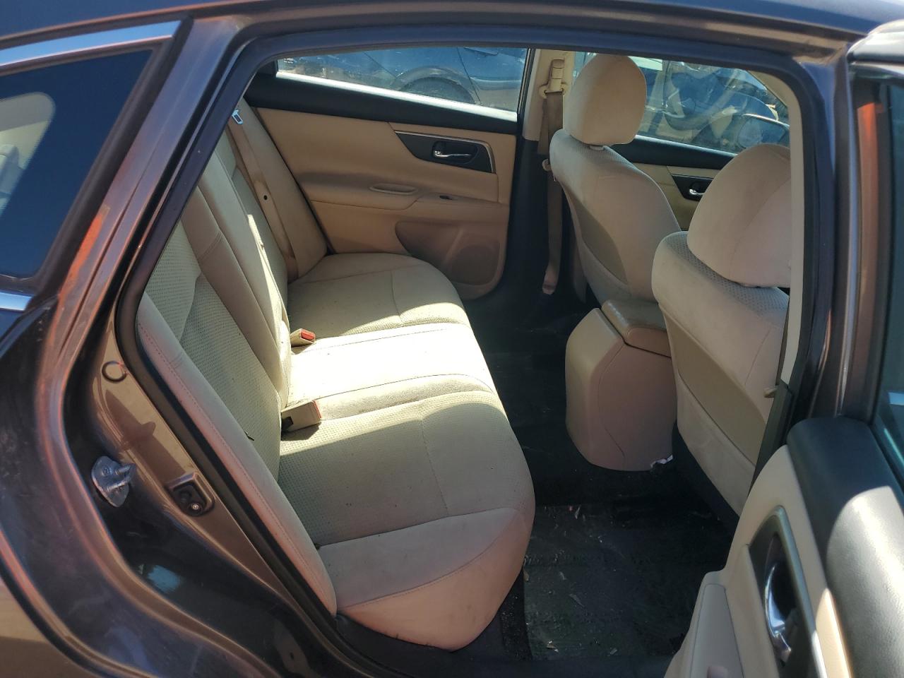 2015 Nissan Altima - Image 10