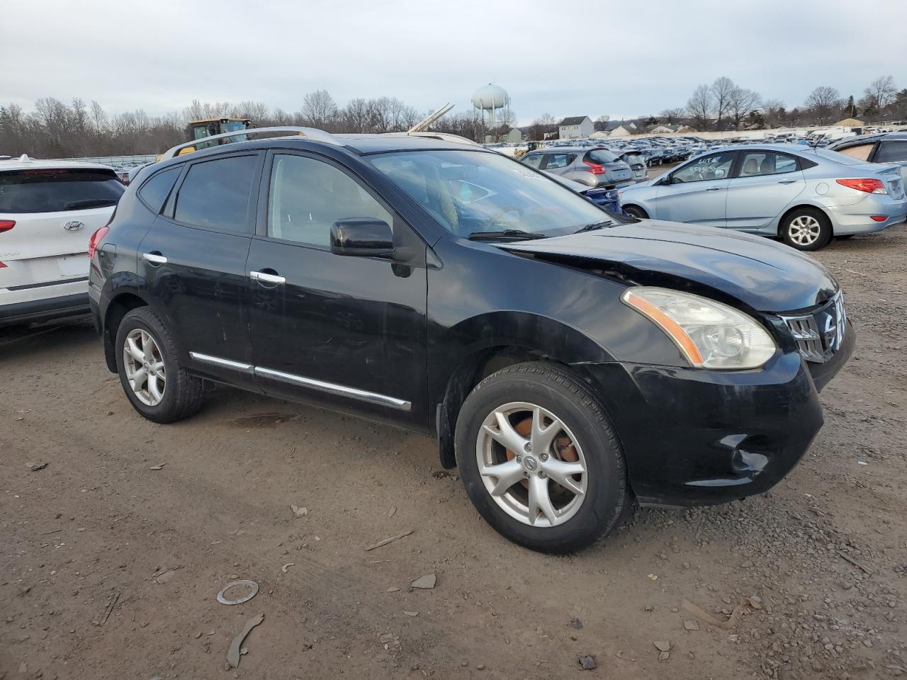 2011 Nissan Rogue - Image 4