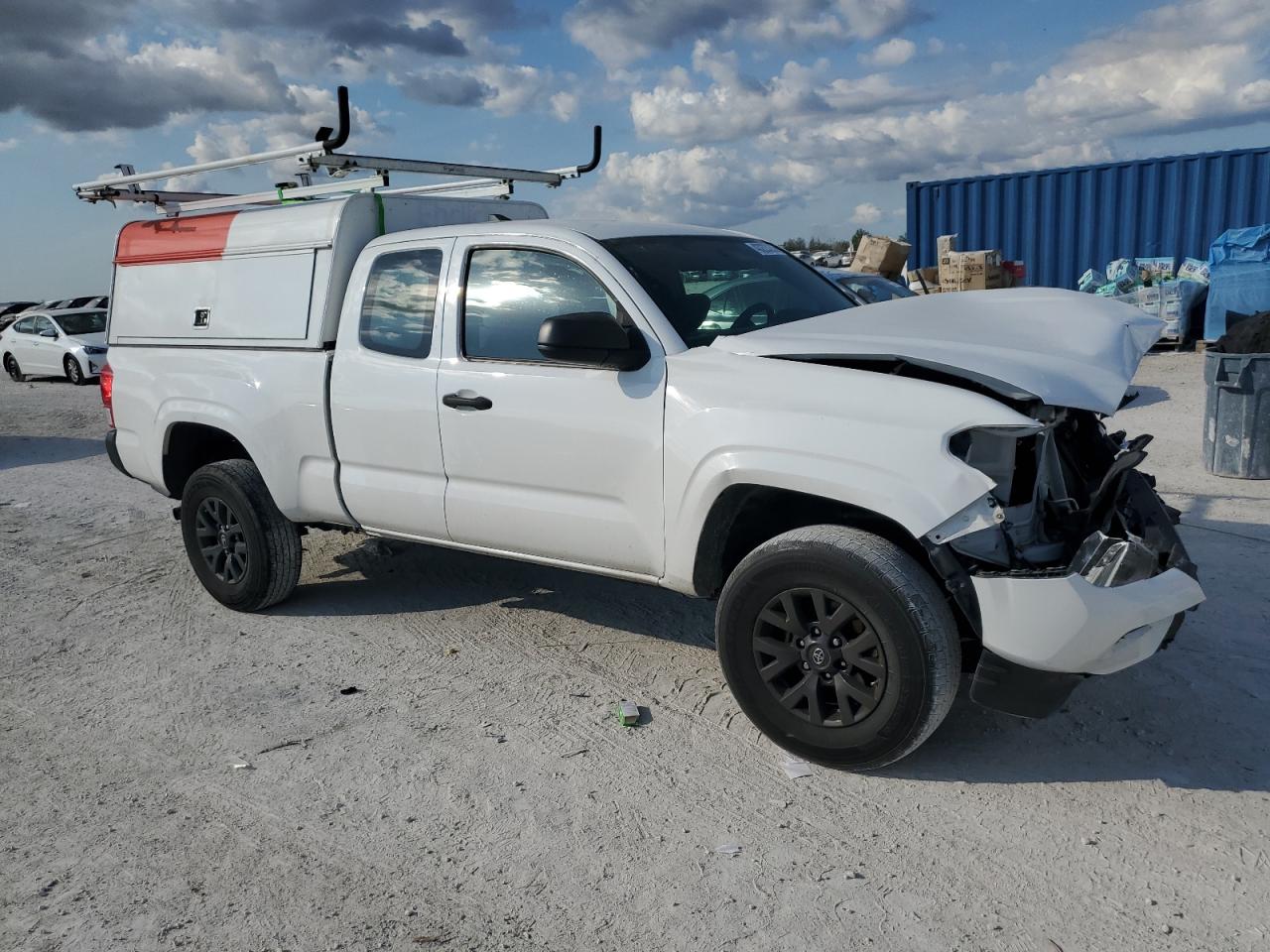 2016 Toyota Tacoma - Image 4