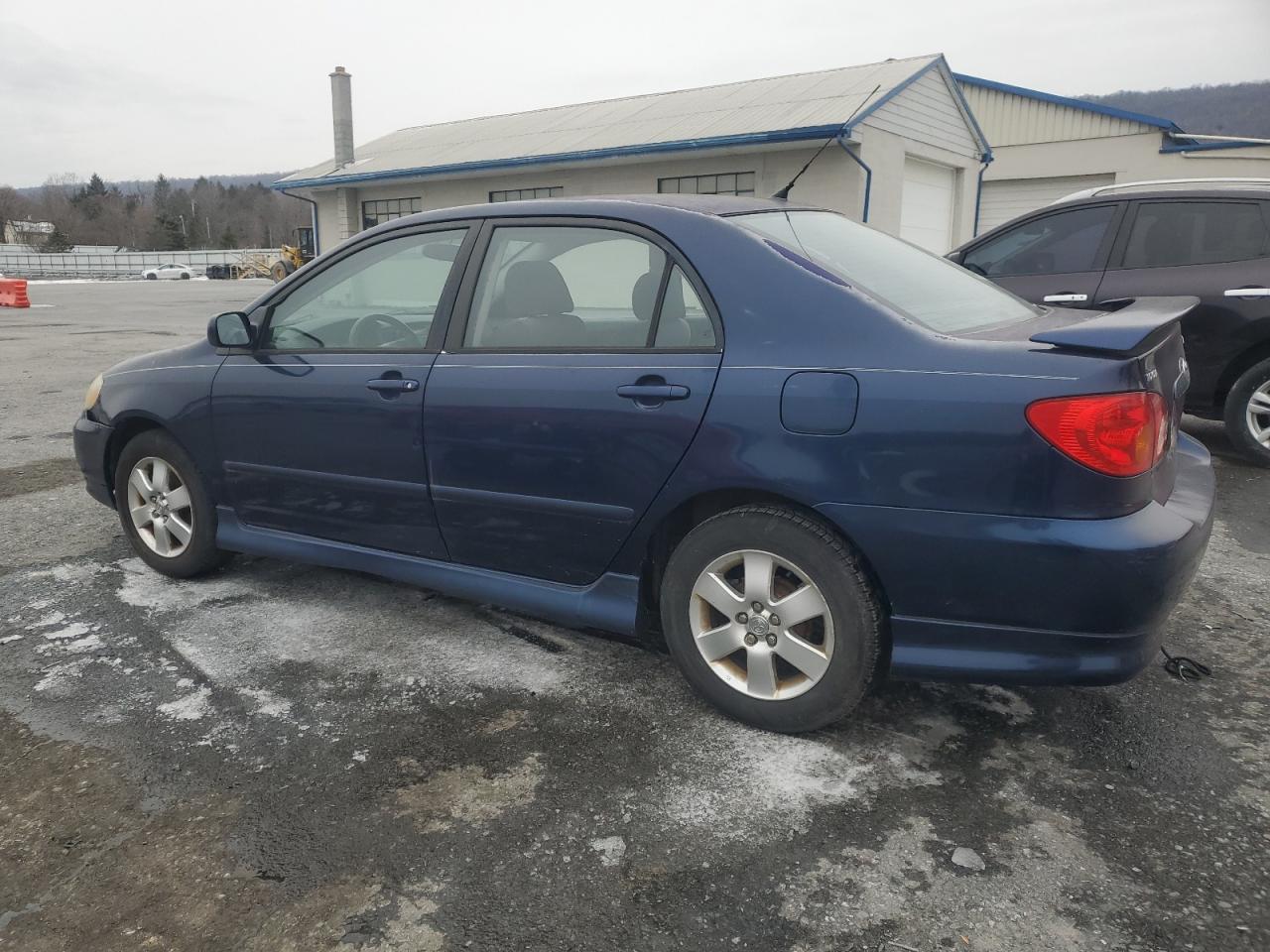 2004 Toyota Corolla - Image 2