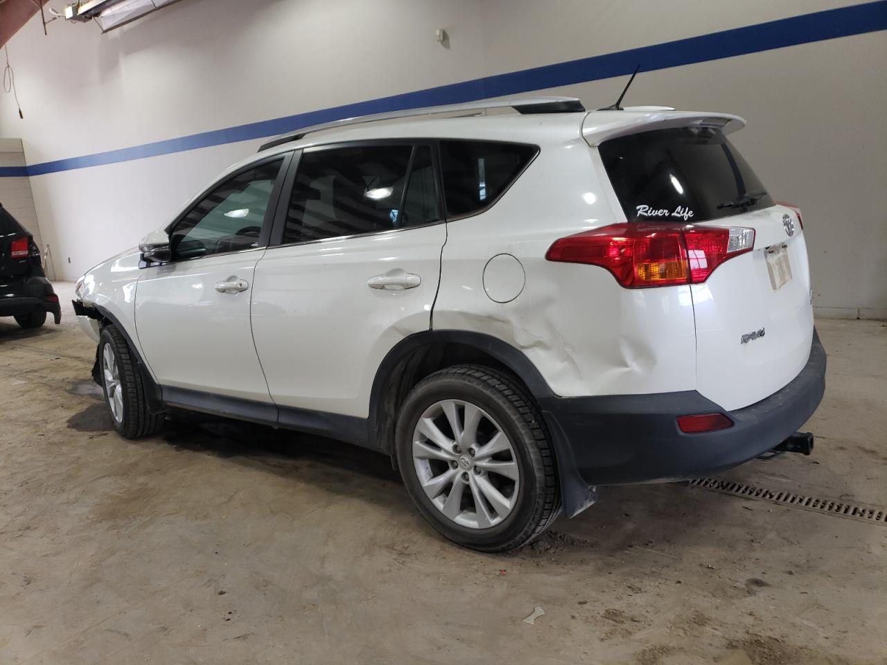 2014 Toyota RAV 4 - Image 2
