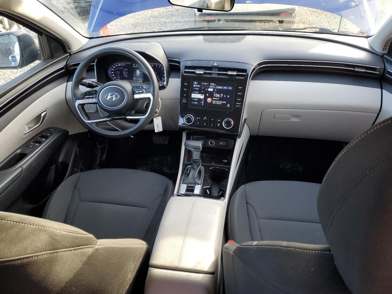 2022 Hyundai Tucson - Image 8