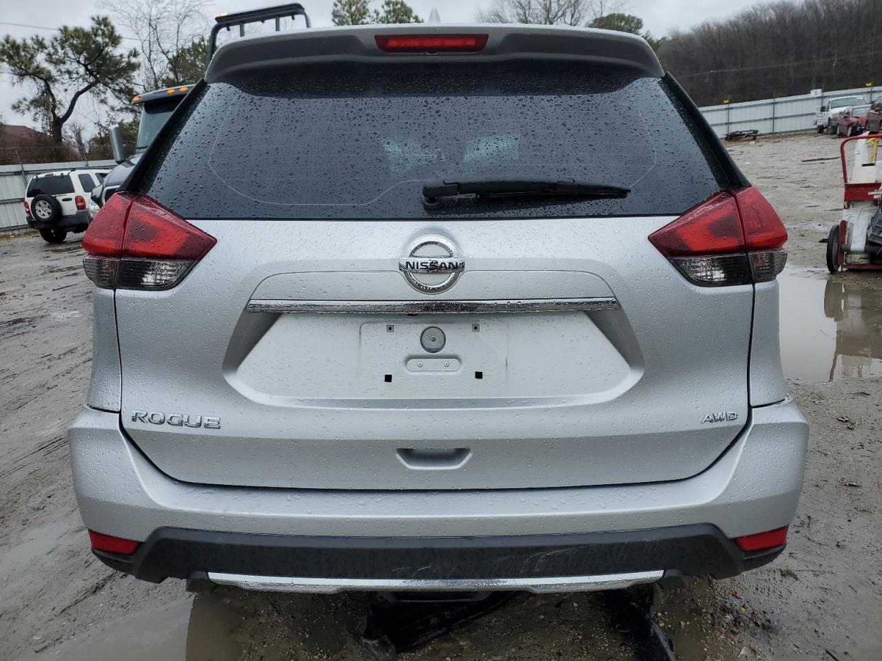 2020 Nissan Rogue - Image 6