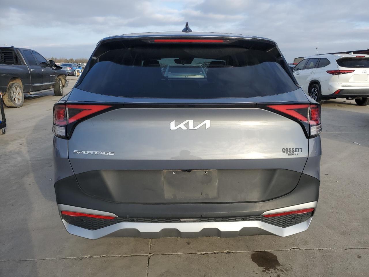 2023 Kia Sportage - Image 6