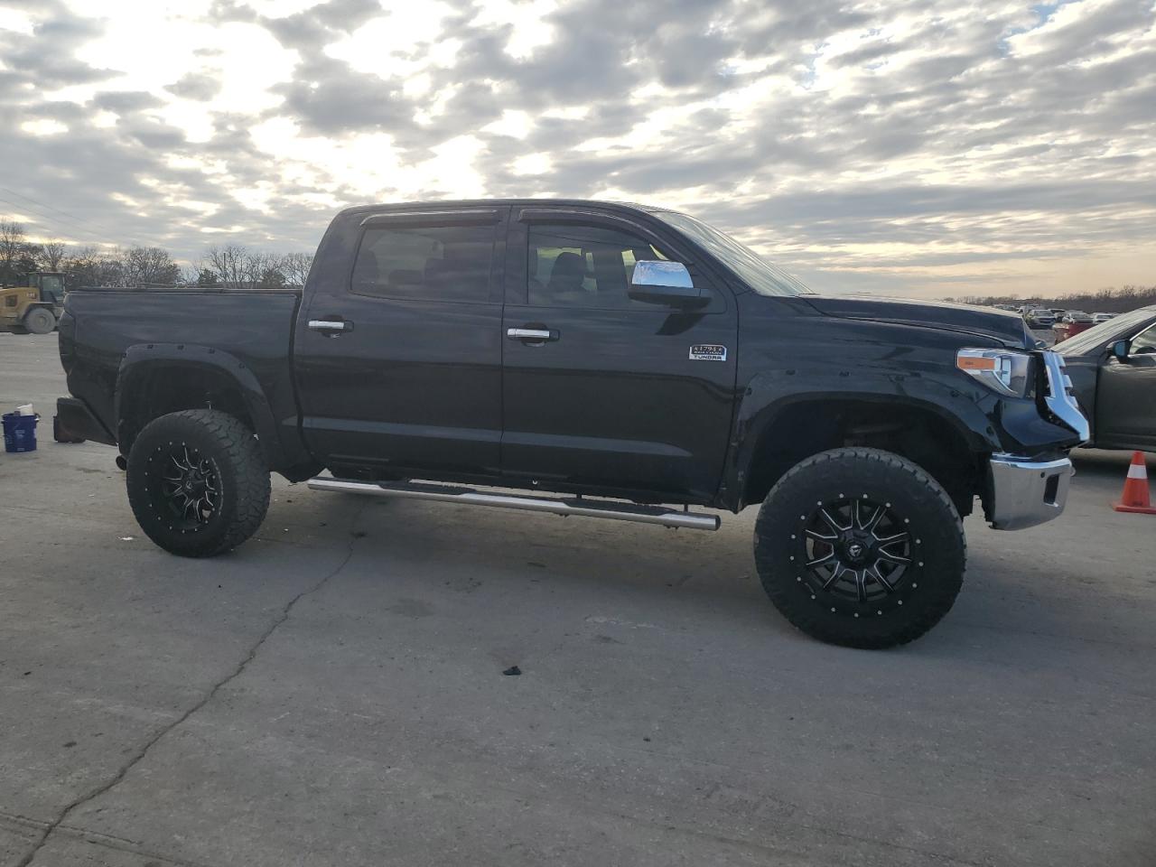 2021 Toyota Tundra - Image 4