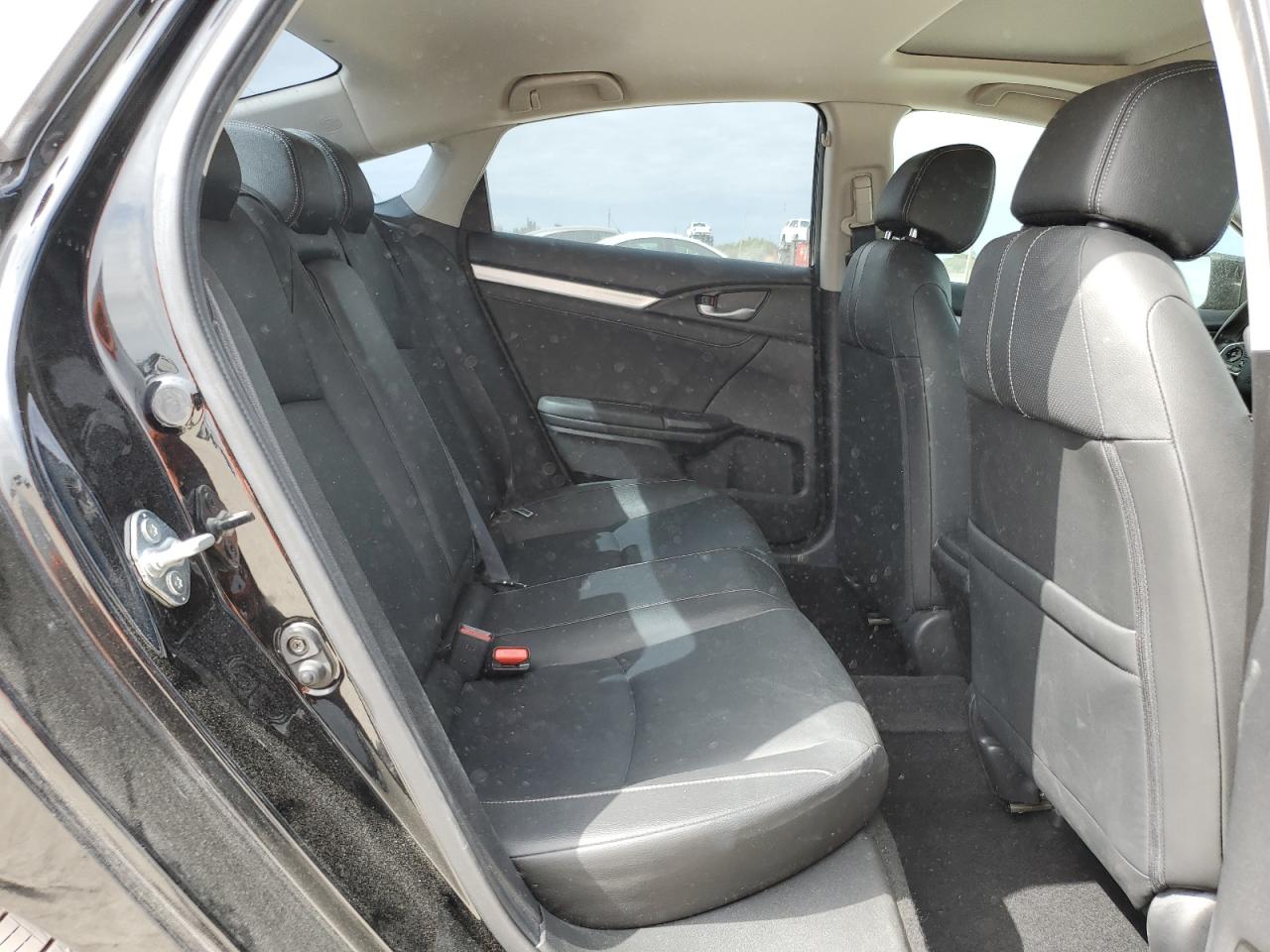 2018 Honda Civic - Image 10