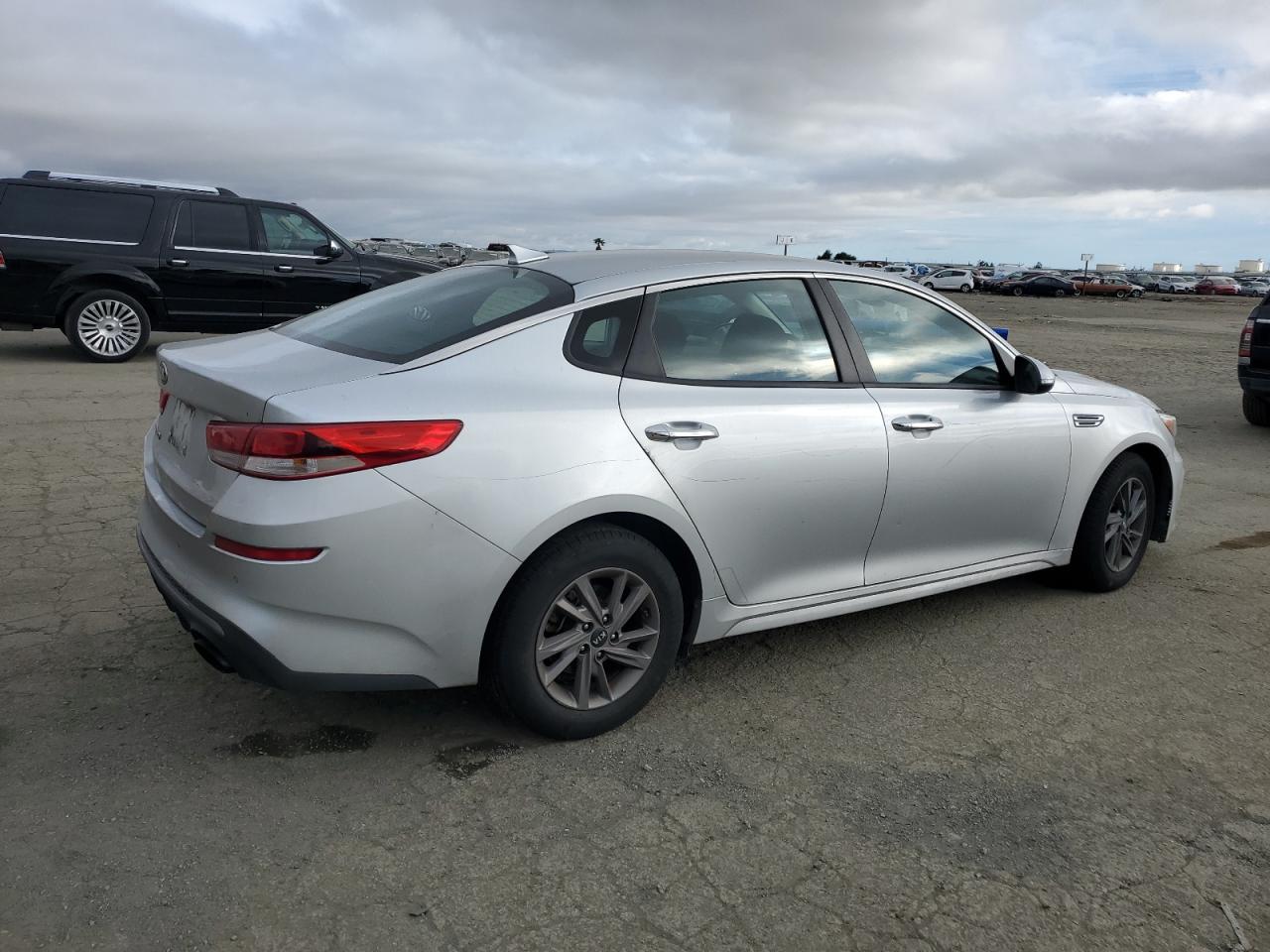 2020 Kia Optima - Image 3
