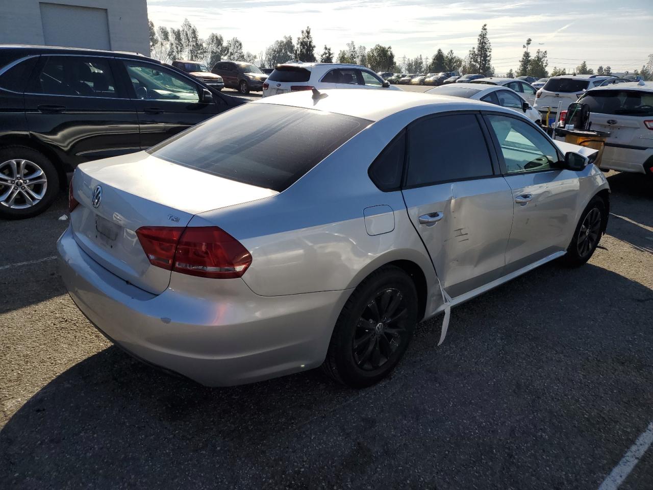2015 Volkswagen Passat - Image 3