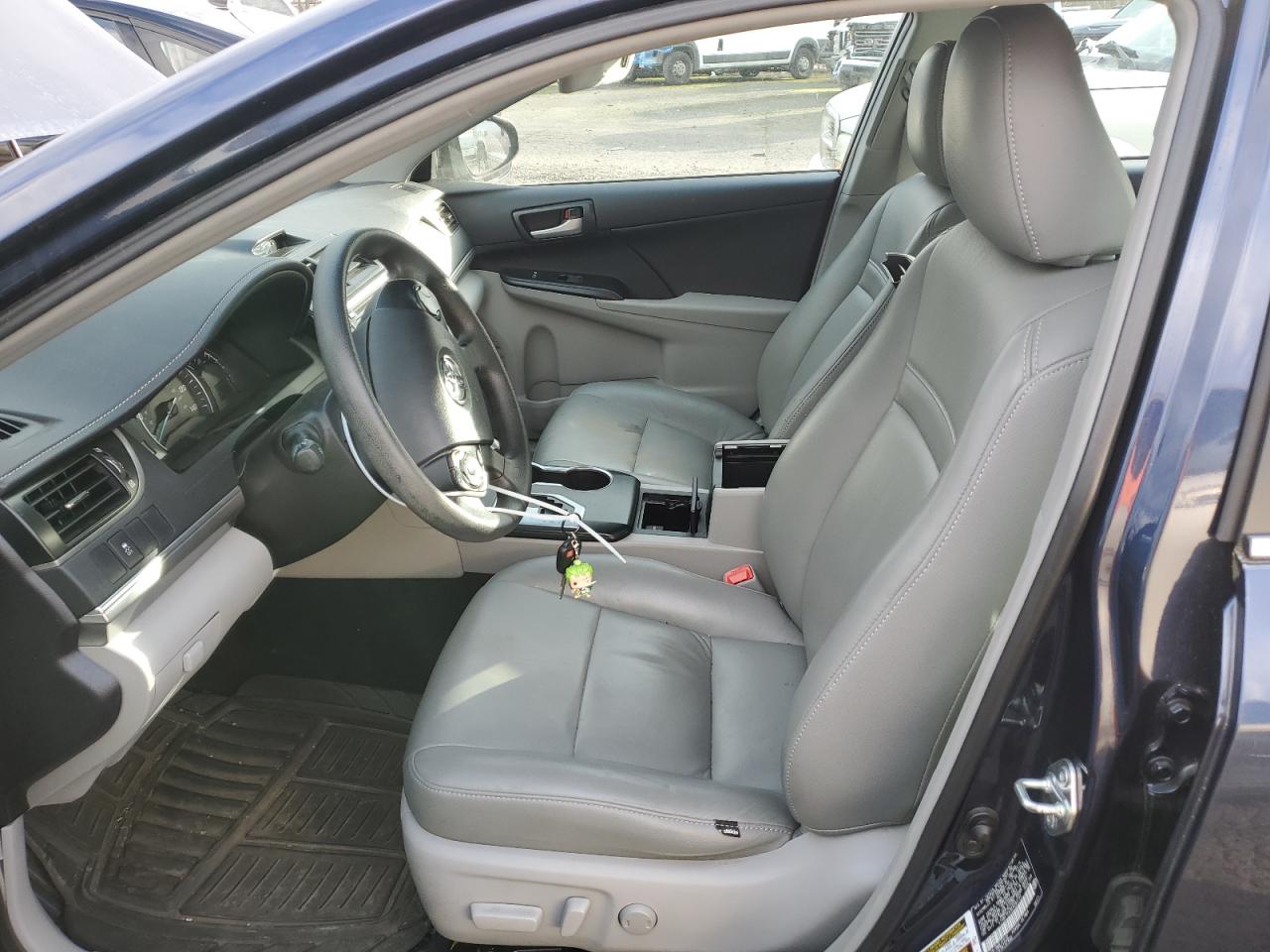 2014 Toyota Camry - Image 7