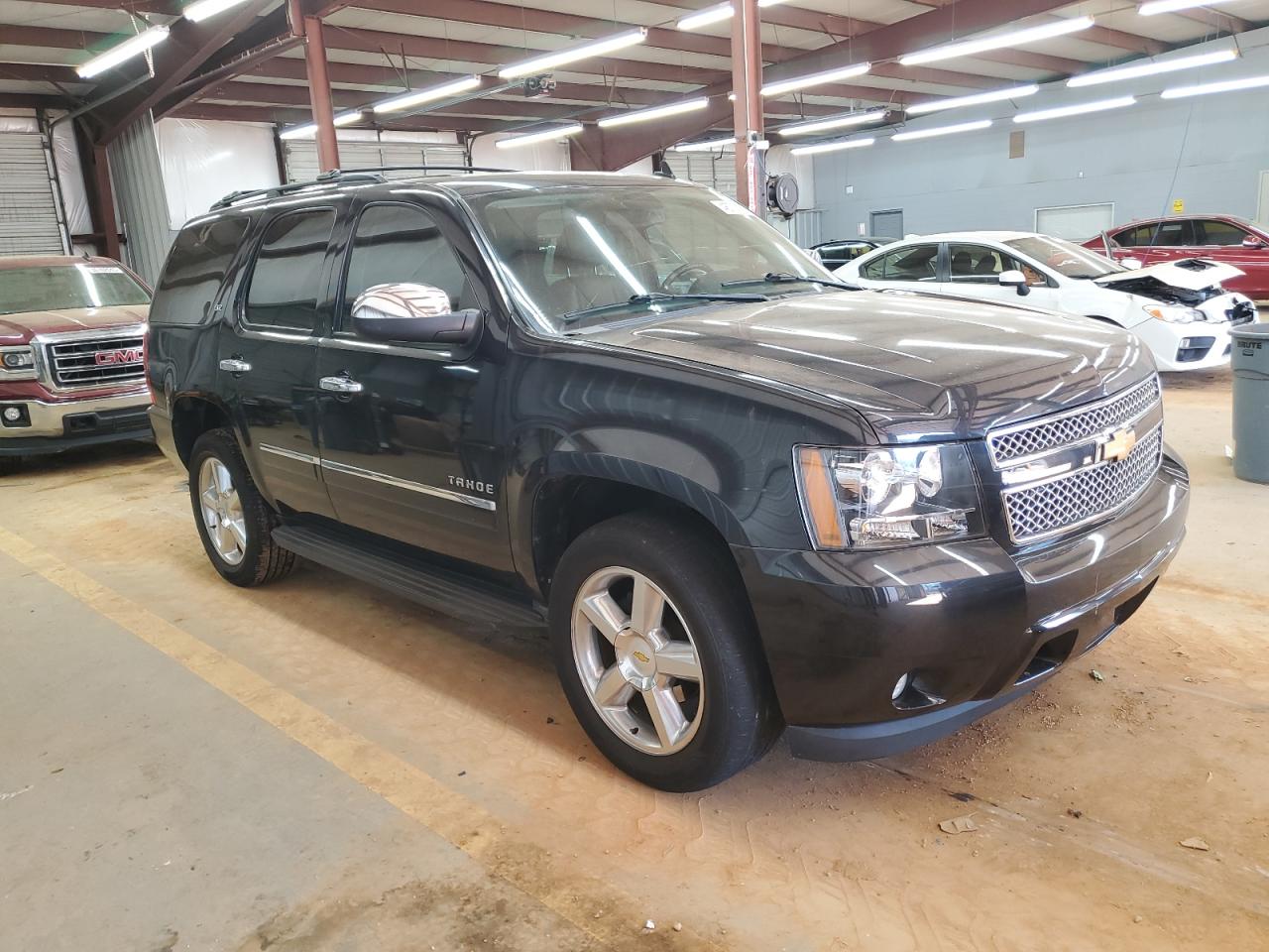 2011 Chevrolet Tahoe - Image 4