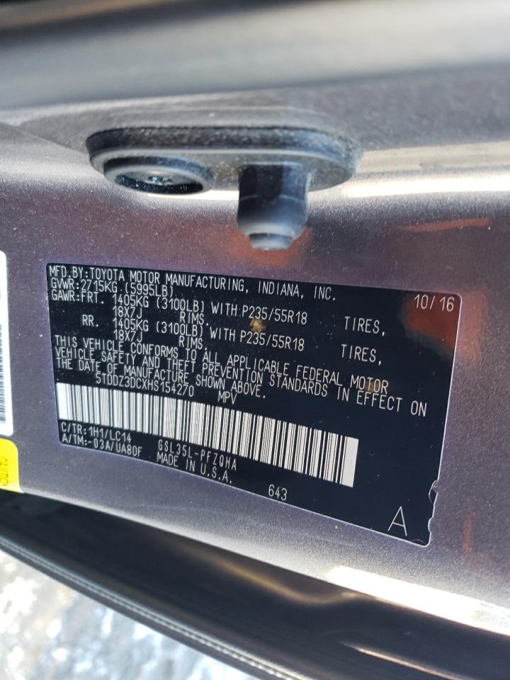 2017 Toyota Sienna - Image 16