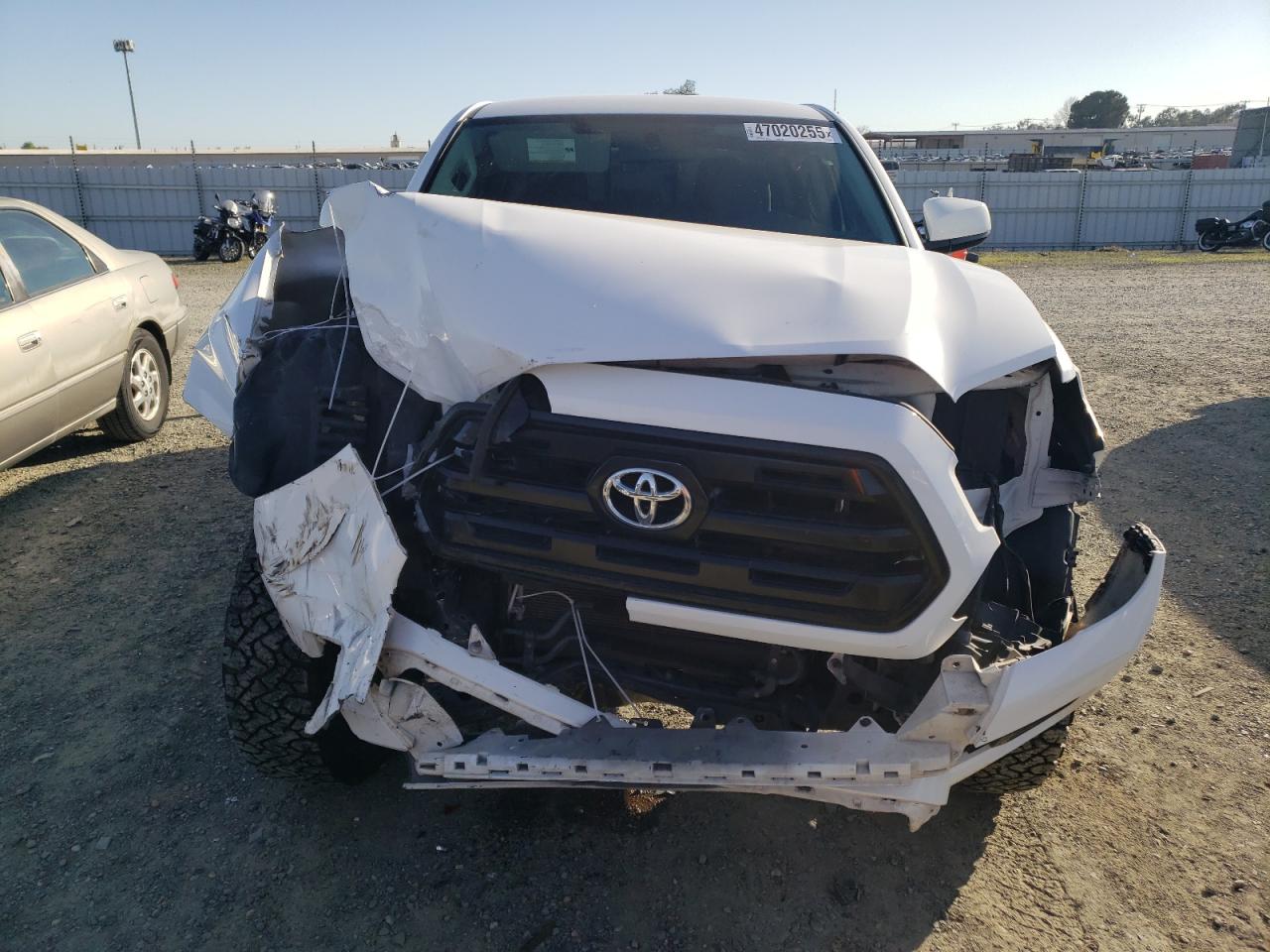 2017 Toyota Tacoma - Image 5