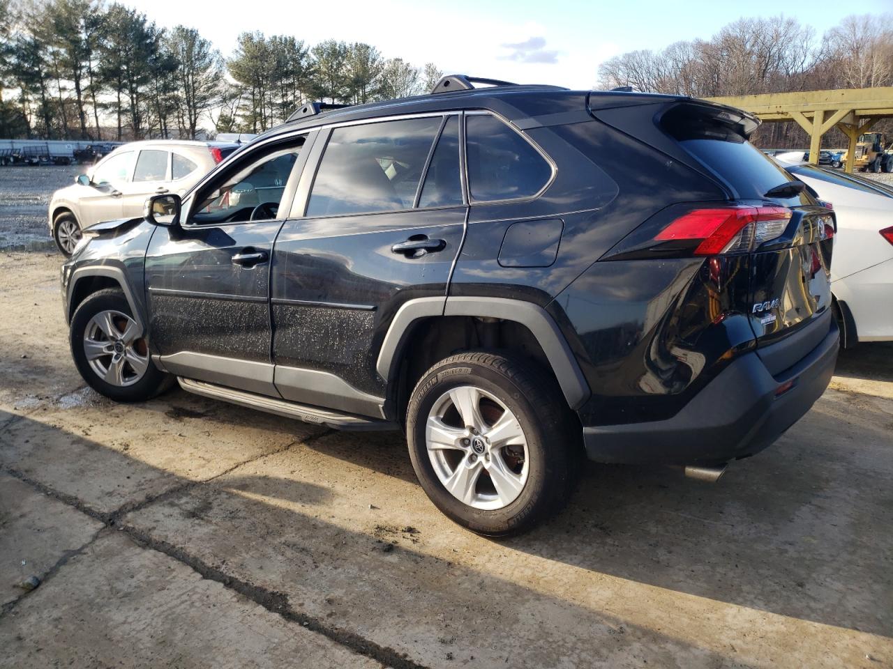 2021 Toyota RAV 4 - Image 2