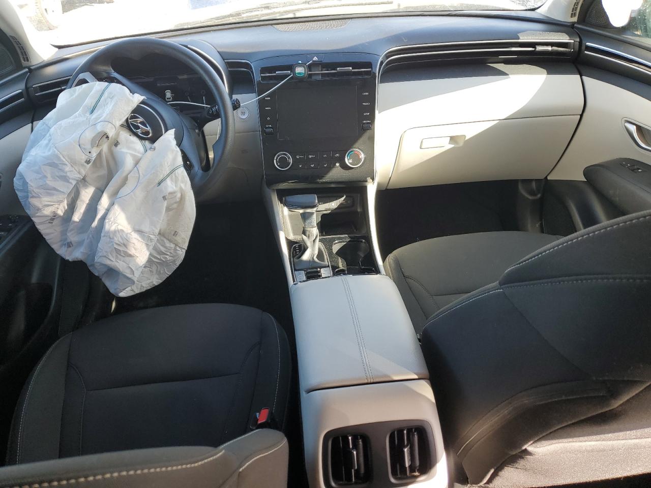 2023 Hyundai Tucson - Image 8