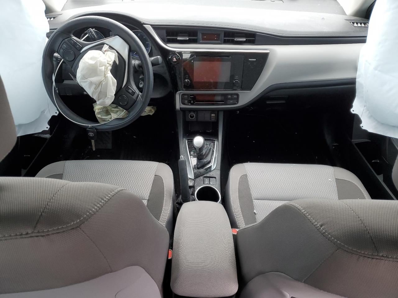 2017 Toyota Corolla L VIN: 2T1BURHE6HC900551 Lot: 45788265