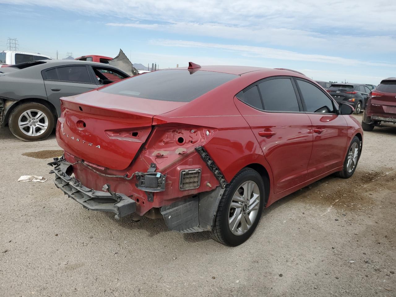 2020 Hyundai Elantra - Image 3