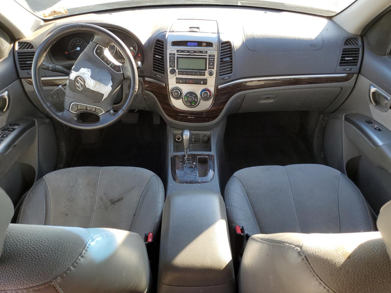 2011 Hyundai Santa Fe - Image 8