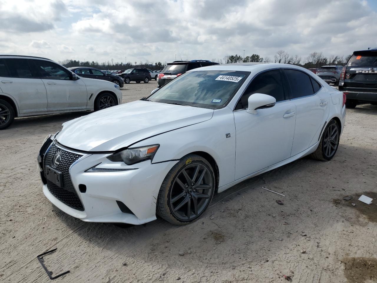 2016 Lexus IS - Image 1