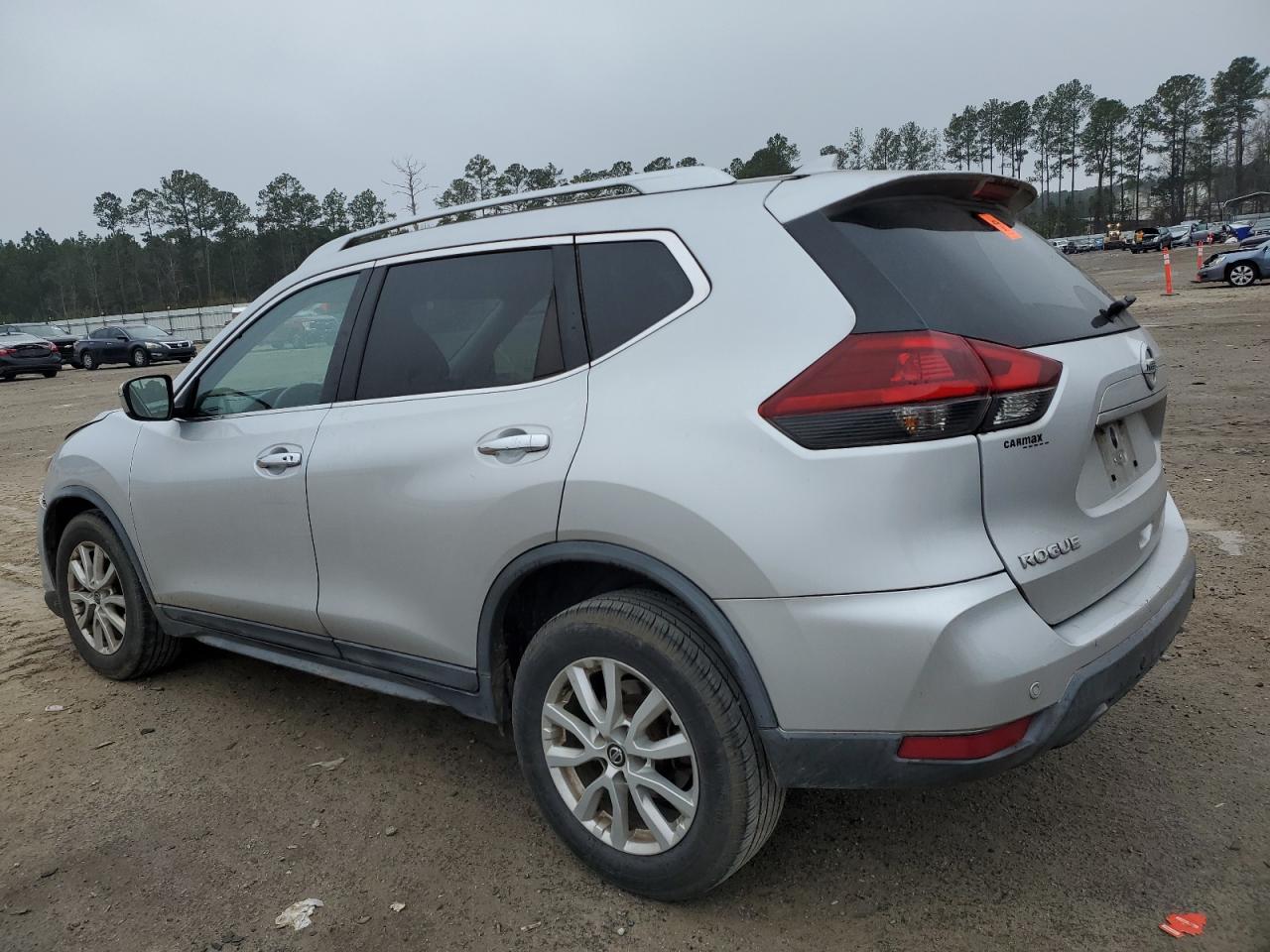 2019 Nissan Rogue - Image 2
