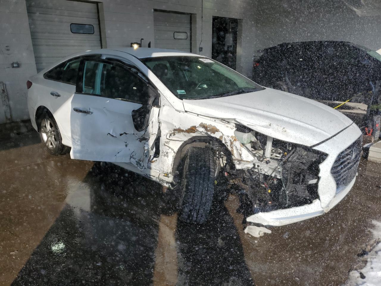 2018 Hyundai Sonata - Image 4