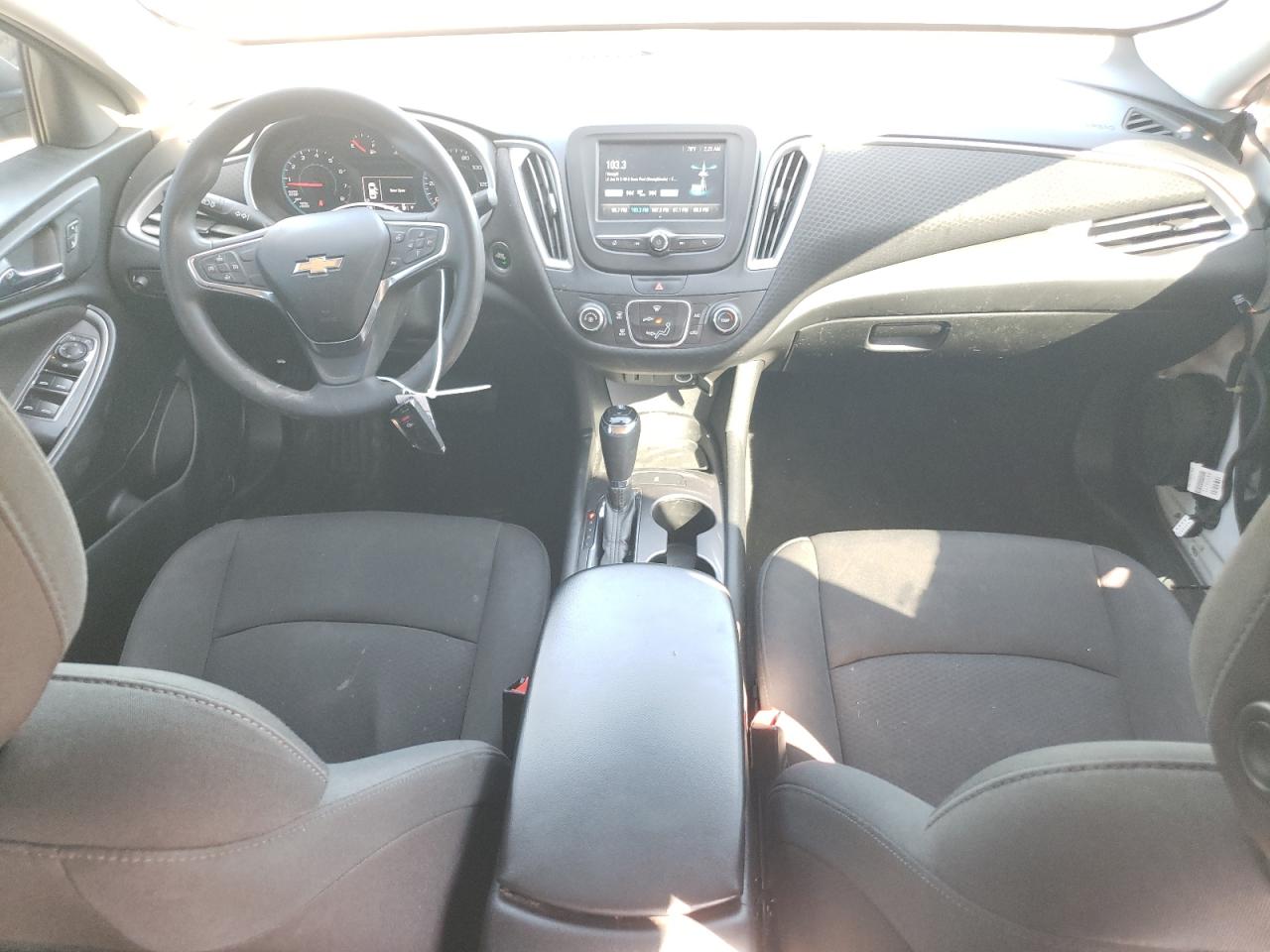 2018 Chevrolet Malibu - Image 8