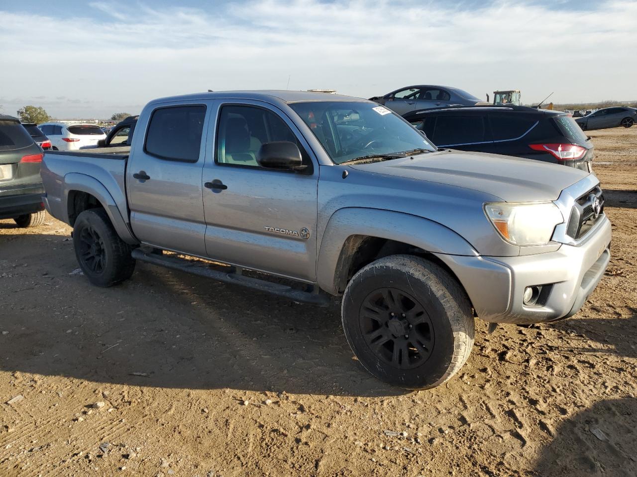 2015 Toyota Tacoma - Image 4