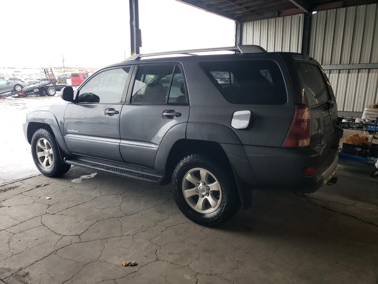 2005 Toyota 4Runner - Image 2