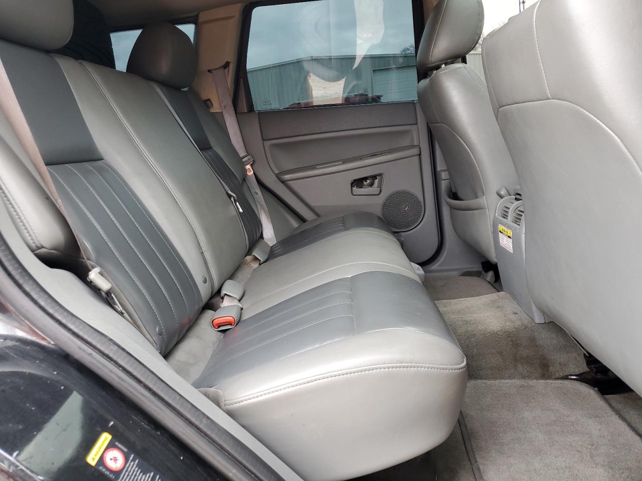 2005 Jeep Grand Cherokee - Image 11
