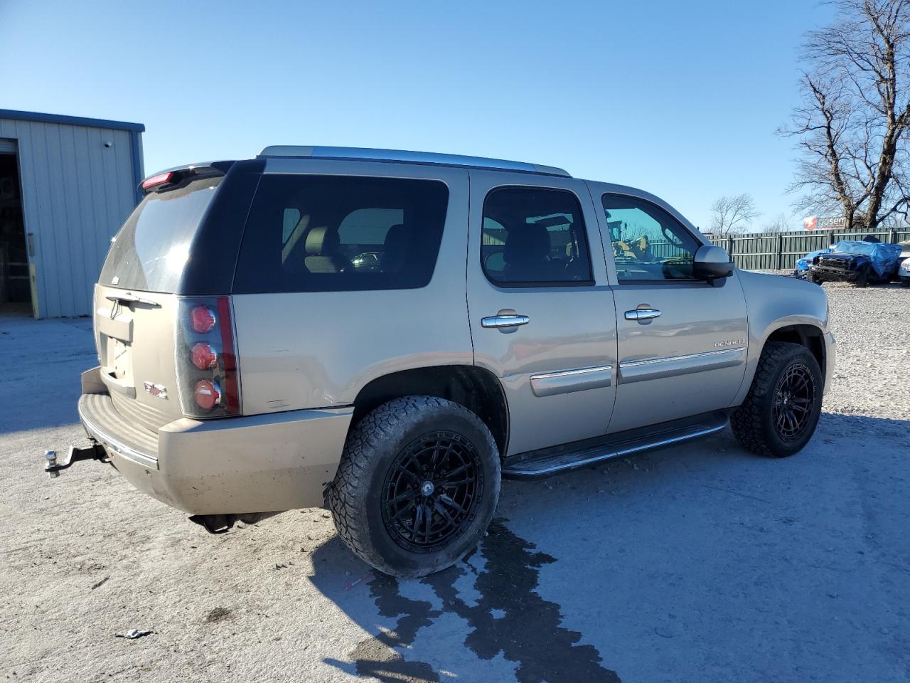 2007 GMC Yukon - Image 3