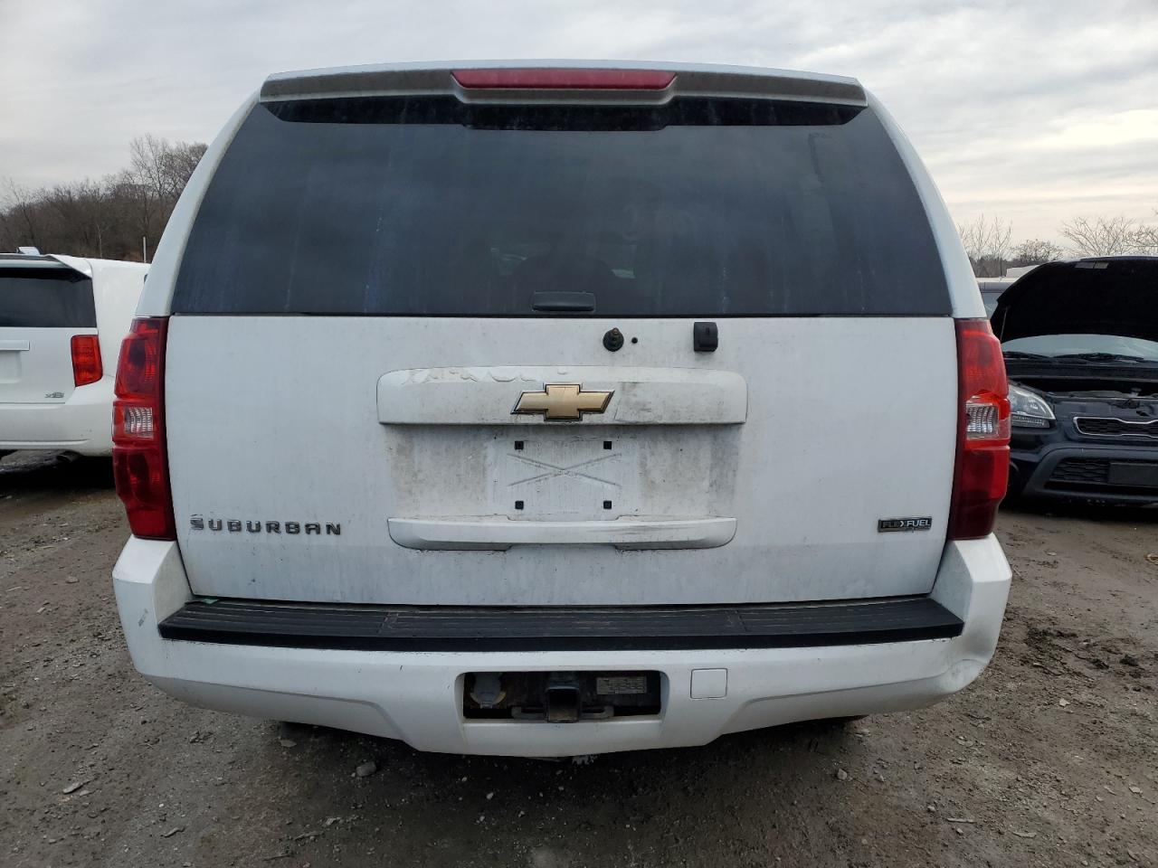 2007 Chevrolet Suburban - Image 6