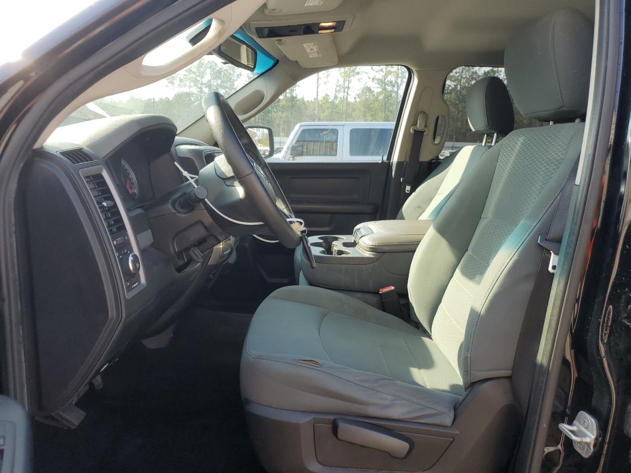2014 RAM 1500 - Image 7