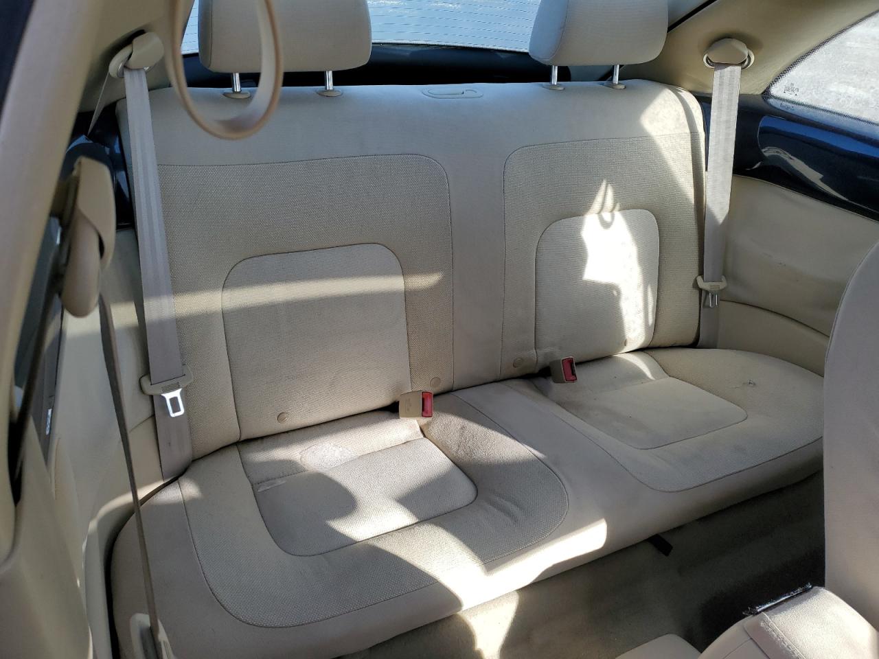 2005 Volkswagen Beetle - Image 10