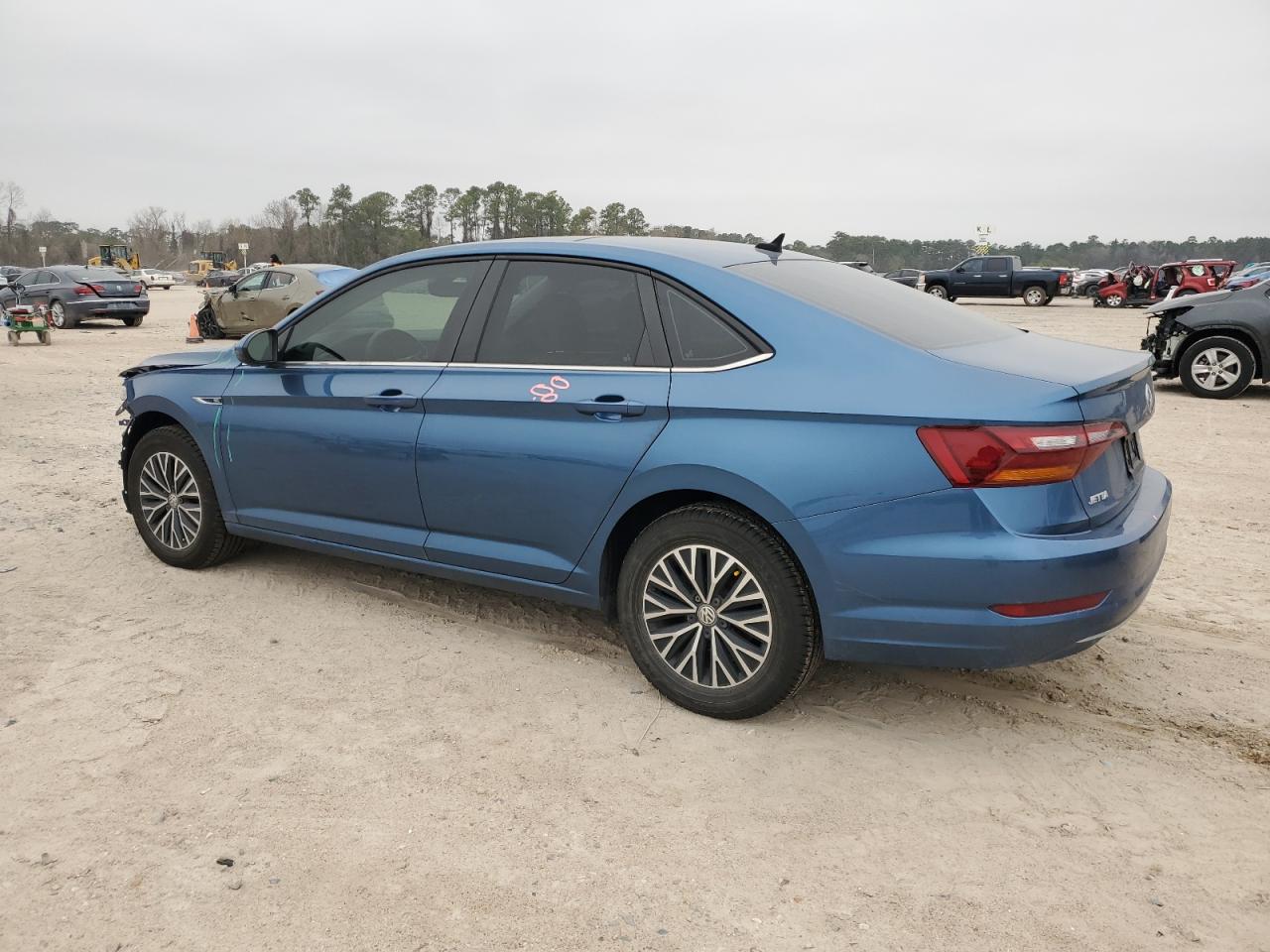 2019 Volkswagen Jetta - Image 2