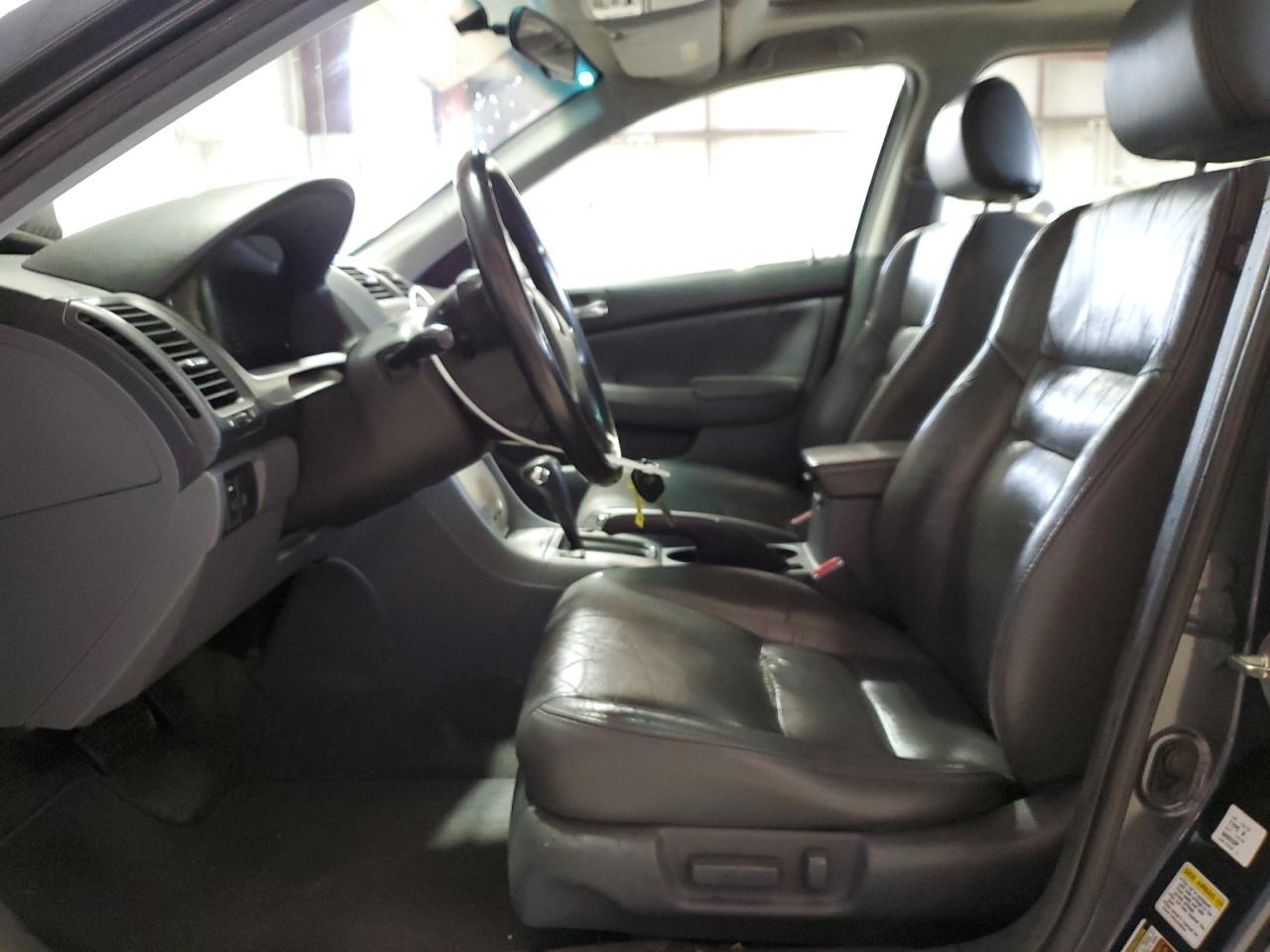 2005 Honda Accord - Image 7