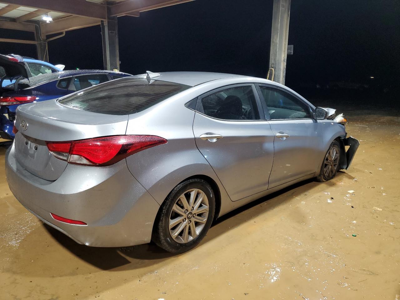2016 Hyundai Elantra - Image 3