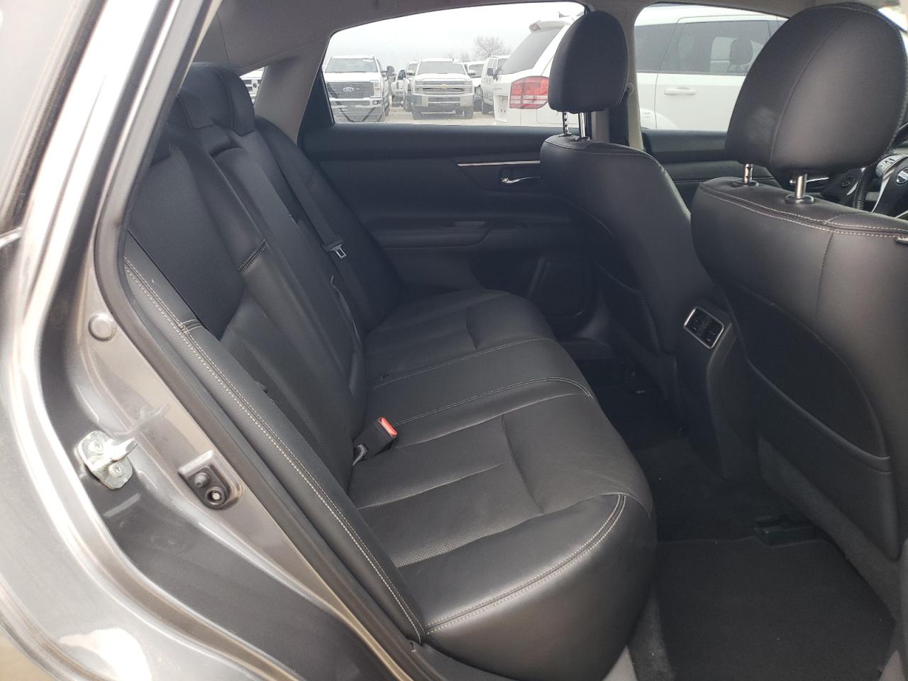 2017 Nissan Altima - Image 10