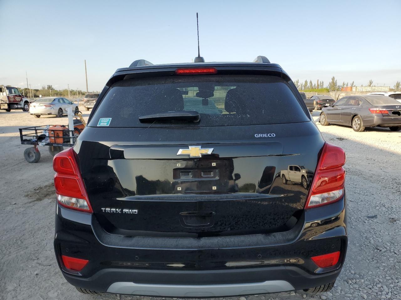 kl7cjpsb9mb357377 KL7CJPSB9MB357377 2021 Chevrolet Trax 1Lt