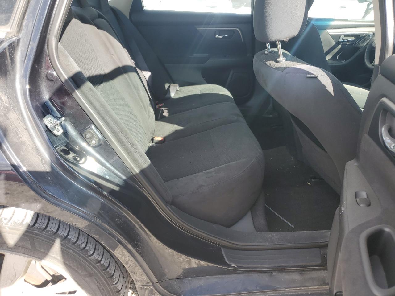 2015 Nissan Altima - Image 10
