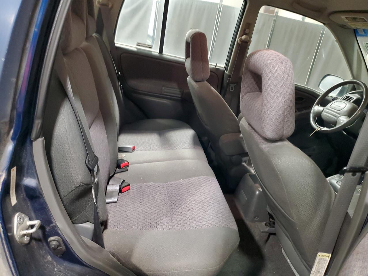 2002 Chevrolet Tracker - Image 11