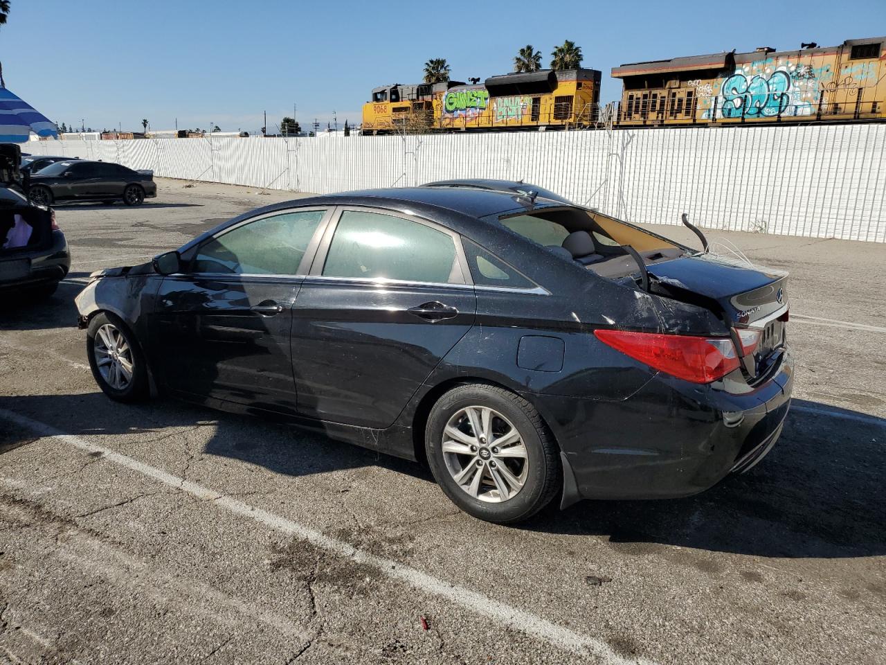 2013 Hyundai Sonata - Image 2
