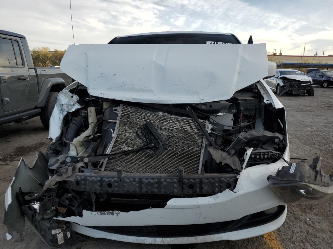 2018 Dodge Caravan - Image 5