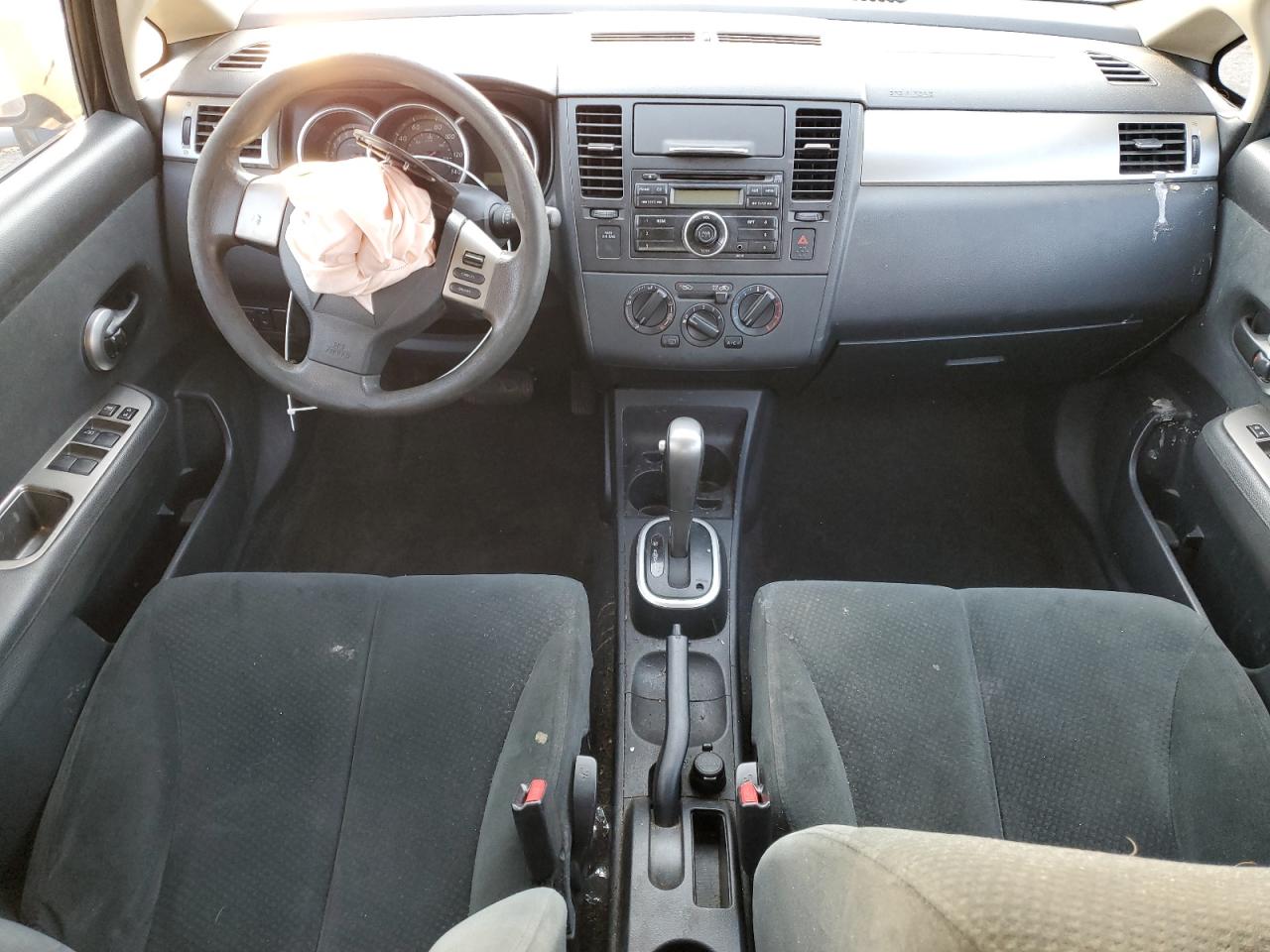 2010 Nissan Versa - Image 8
