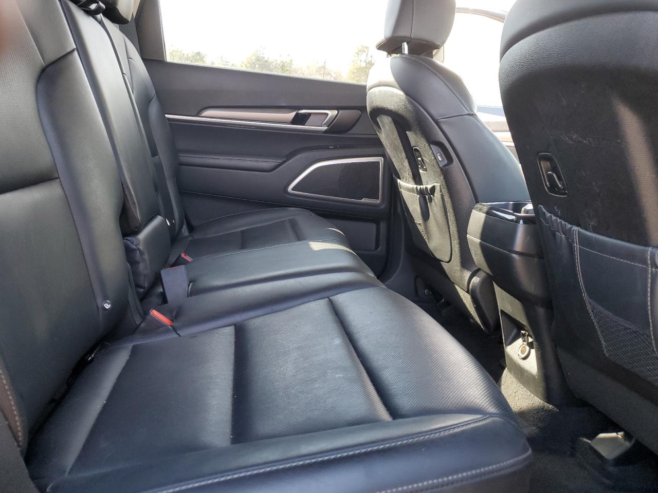 2022 Kia Telluride - Image 12