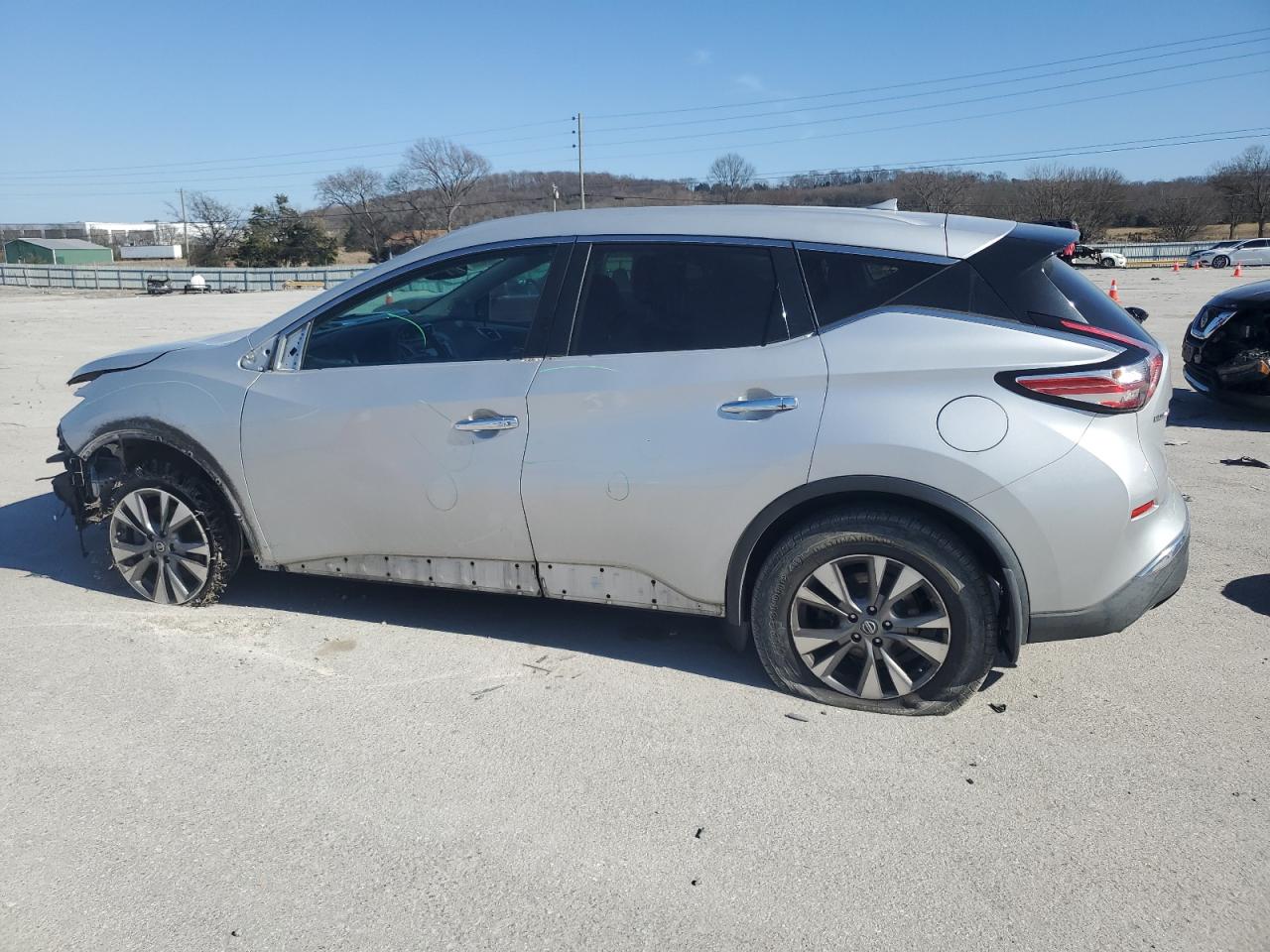 2015 Nissan Murano - Image 2