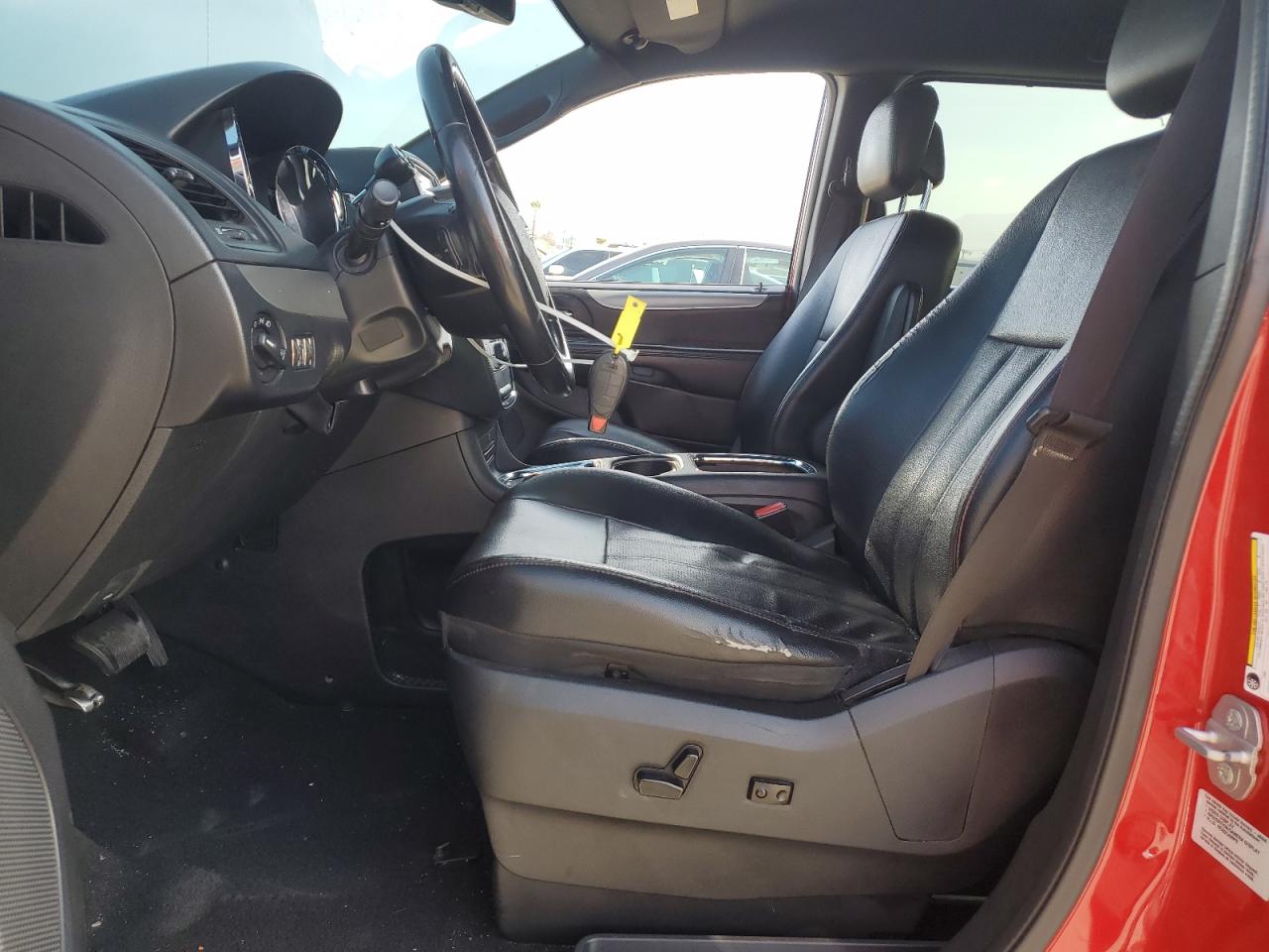 2015 Dodge Caravan - Image 7