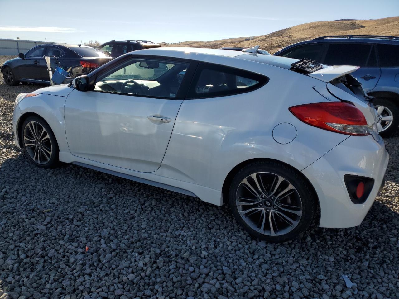2016 Hyundai Veloster - Image 2