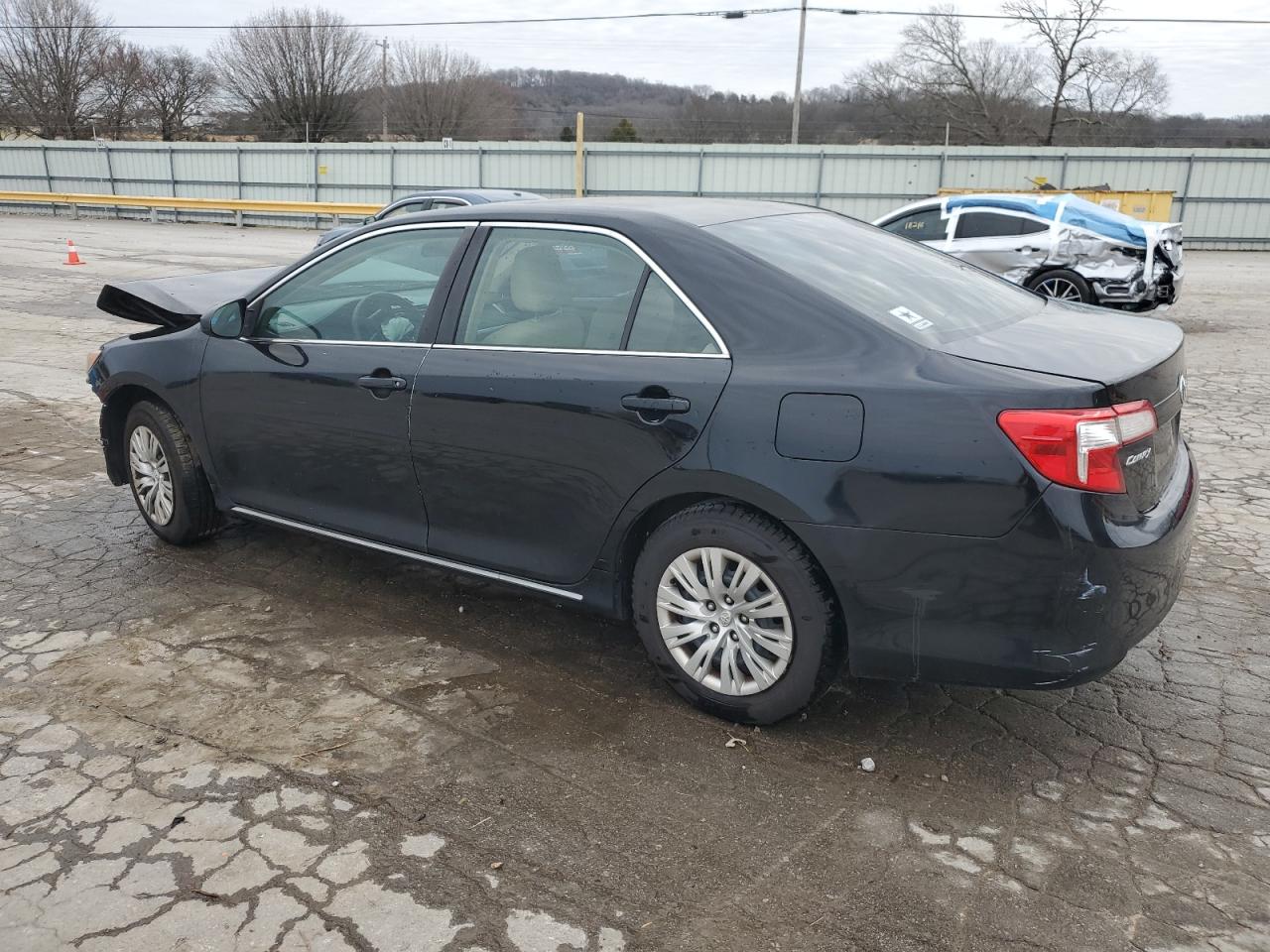 2014 Toyota Camry - Image 2
