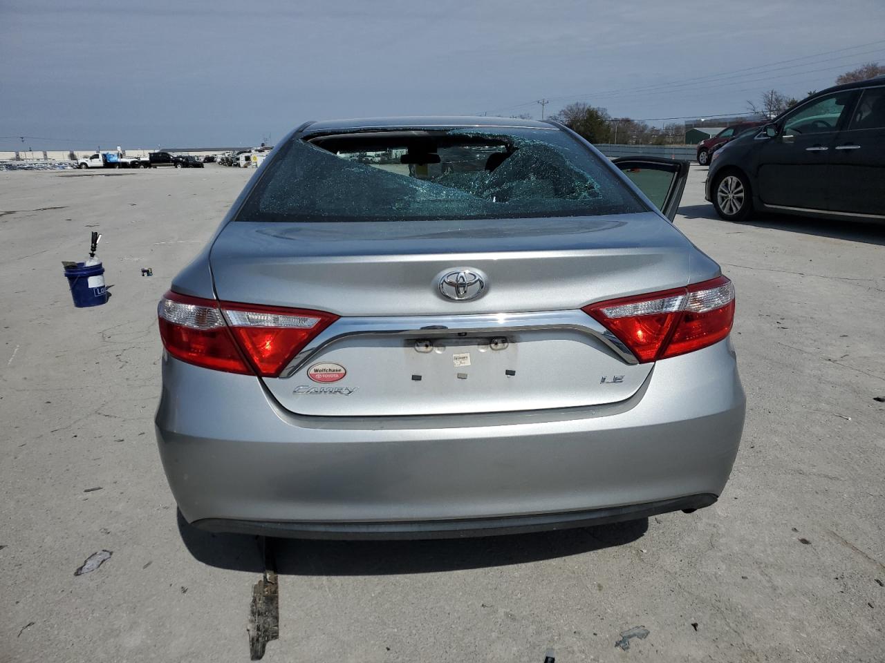2016 Toyota Camry - Image 6