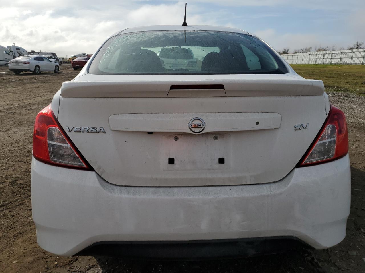 2019 Nissan Versa - Image 6